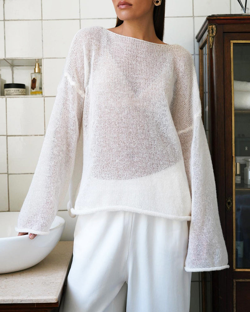 See-through thin scoop neck flared sleeve knitted T-shirt