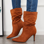 Mittelhohe Stiefel mit Stiletto-Absatz und spitzer Zehenpartie