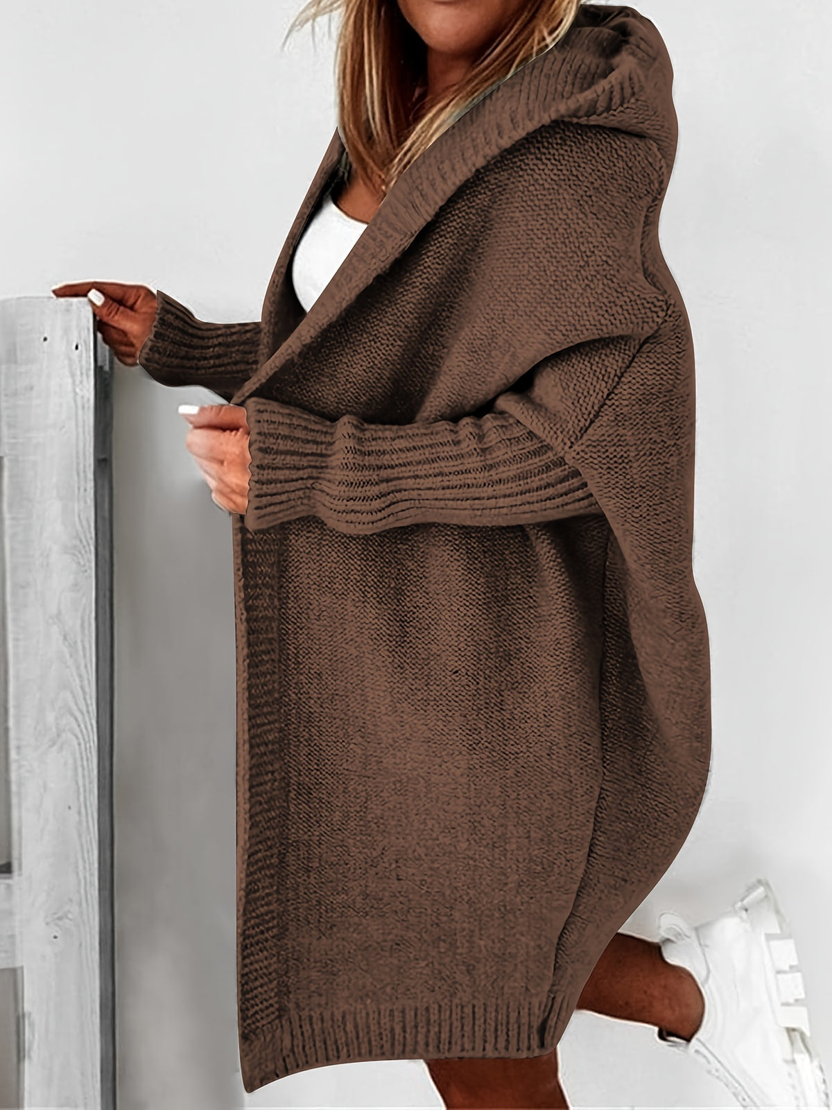 Übergroße Strickjacke mit Kapuze