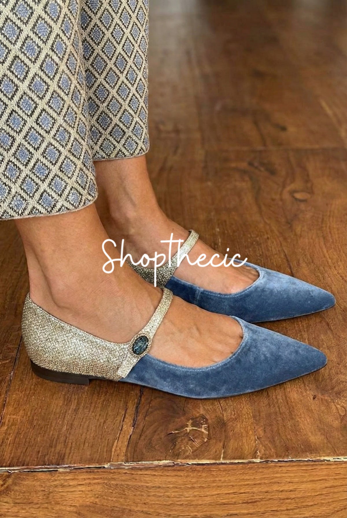 Eleganti ballerine patchwork con fibbia e cinturino sul collo del piede in velluto blu