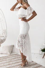 Ensemble deux pièces haut tube en dentelle et jupe crayon dos ouvert