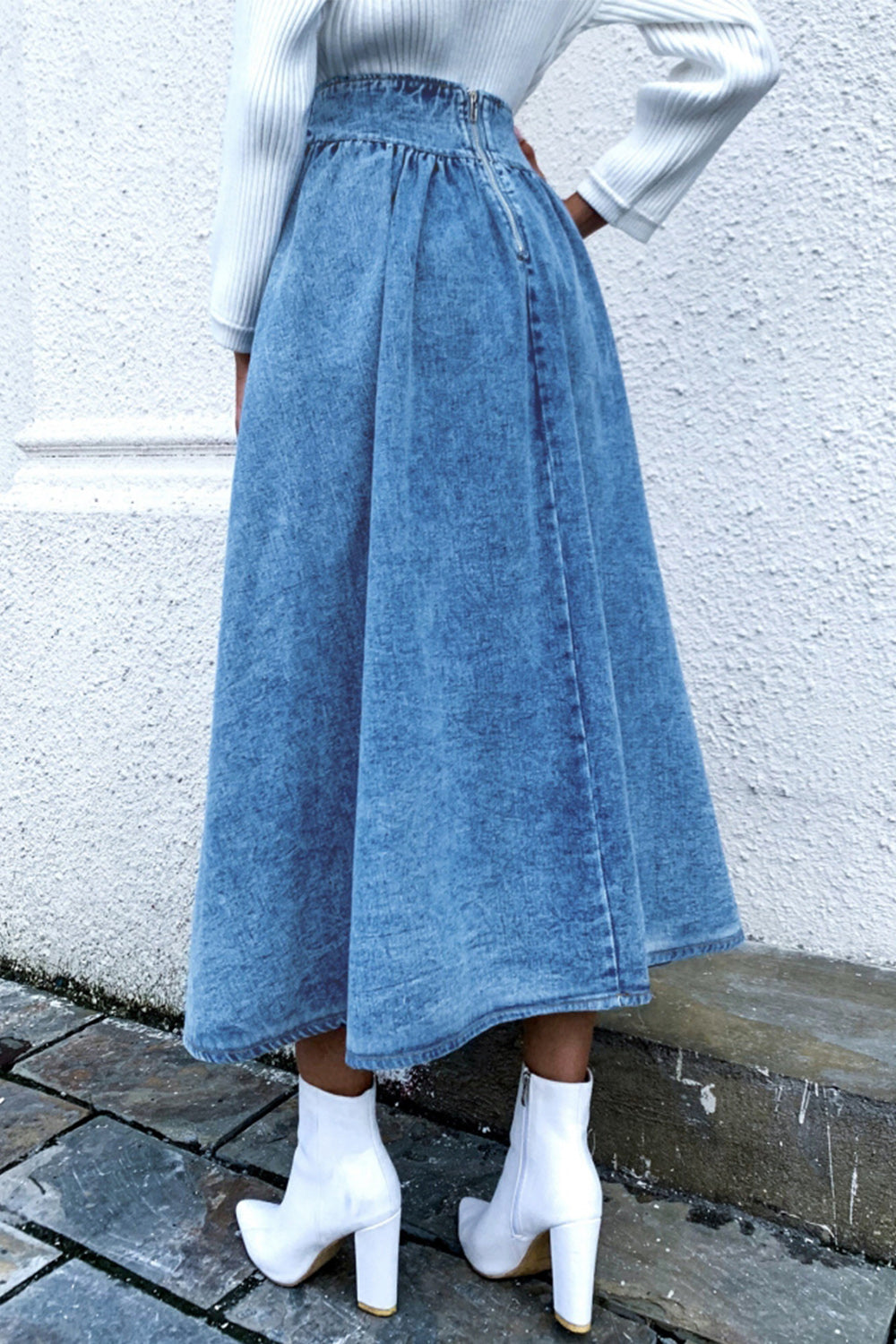 Tucked Waist Swinging Denim Skirt