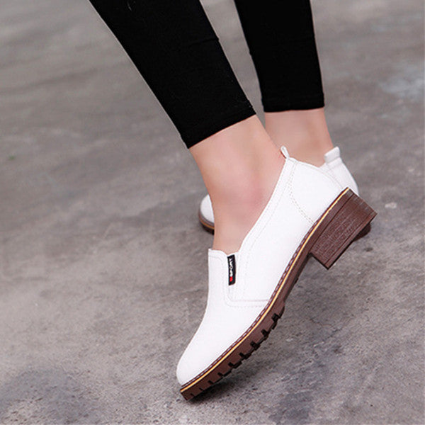 Oxford-Schnürschuhe mit runder Zehenpartie