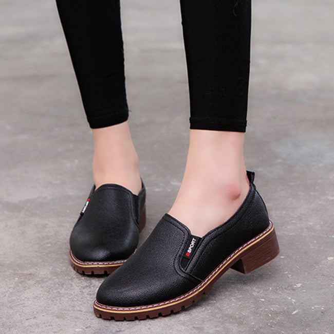 Oxford-Schnürschuhe mit runder Zehenpartie