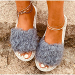 Warme, kurze, pelzige Plüsch-Hausschuhe