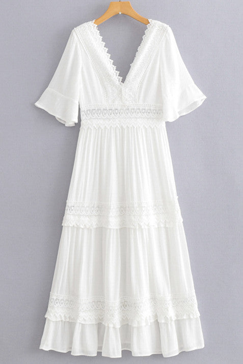 Böhmisches Maxikleid mit Nähten und Stickerei