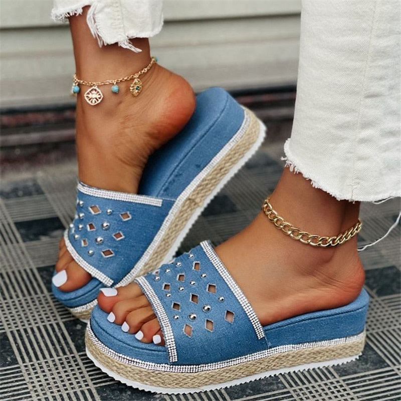Platform Solid Color Slippers
