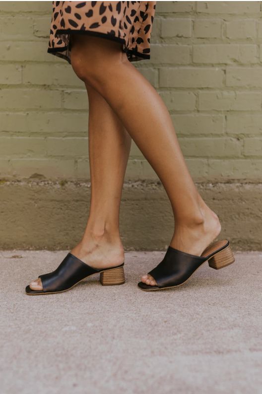 Solid Simple Low Heel Sandals