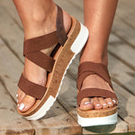 Flache Plateausandalen aus Stretchstoff