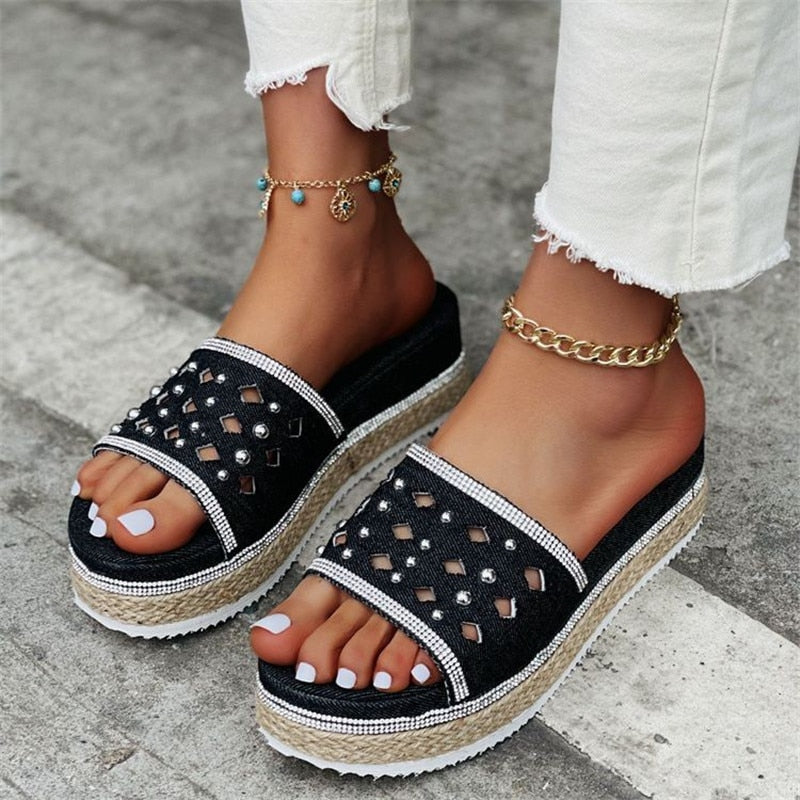 Platform Solid Color Slippers