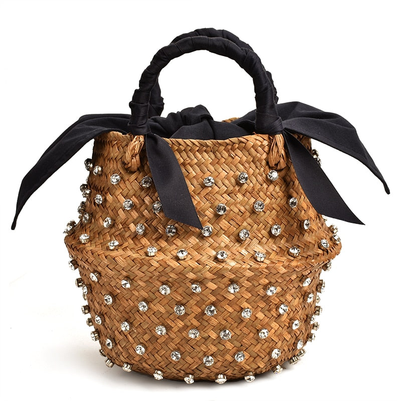 Sac de paille orné de perles à la main