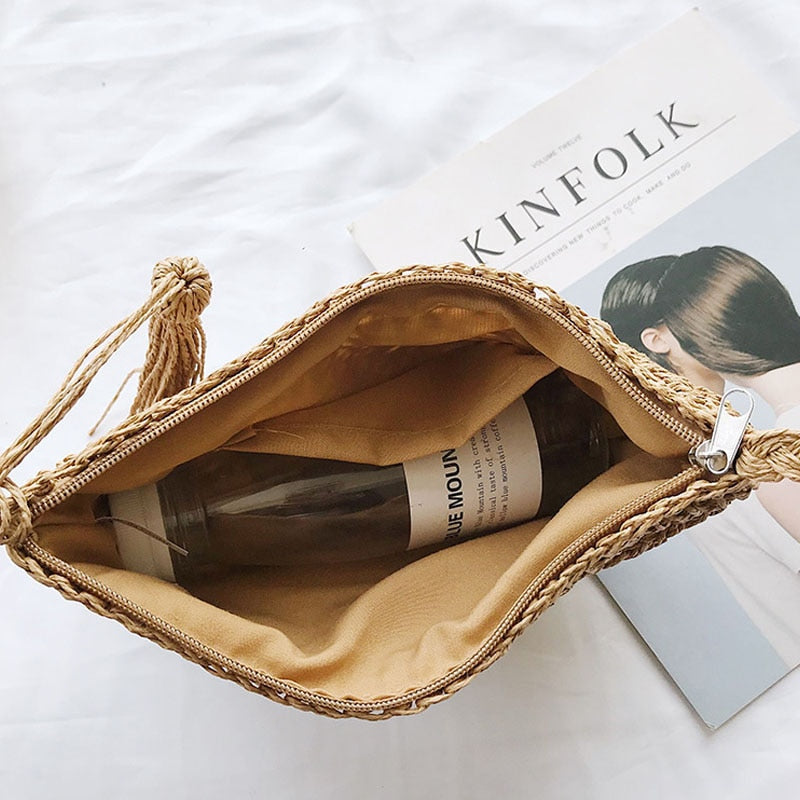 Sac de paille tricoté à pompon en demi-cercle