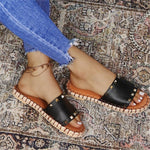 Pantoufles de couture en cuir à rivets punk