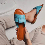 Strand-Slides mit niedrigem Absatz