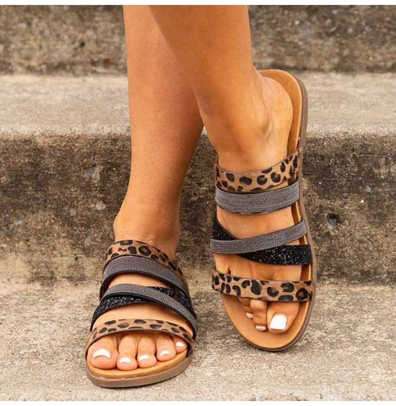 Pantoufles Daisy à bout ouvert et à enfiler