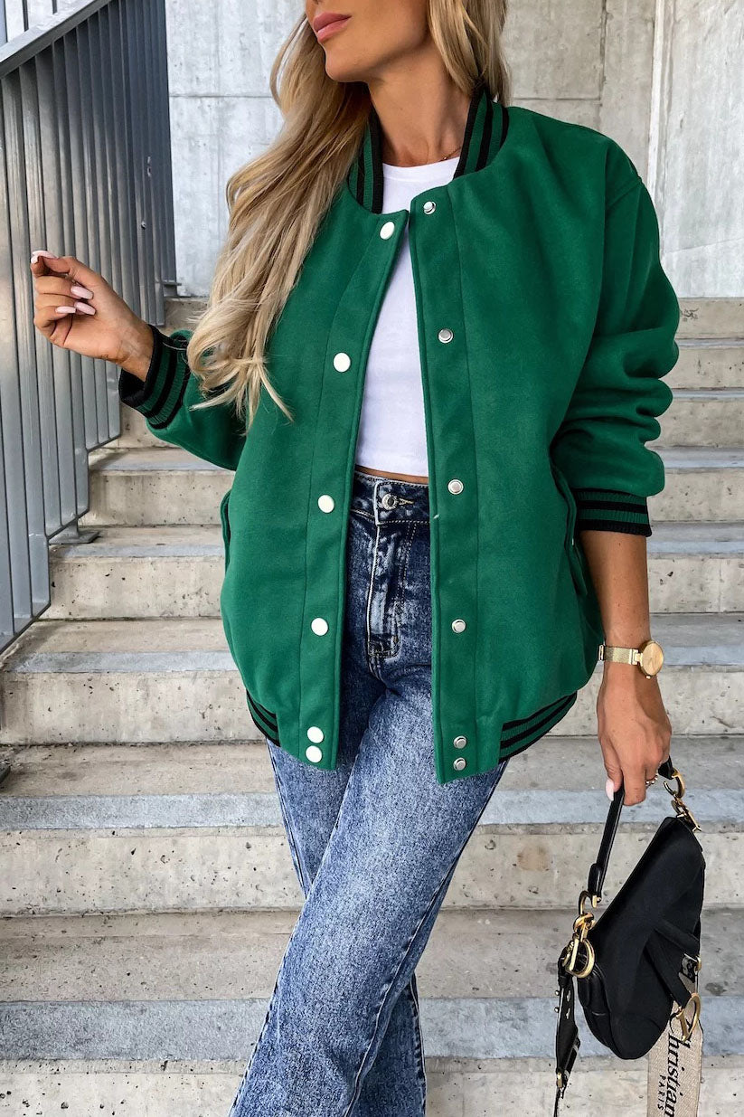 Klassische, kontrastierende Baseball-Wolljacke mit Taschen