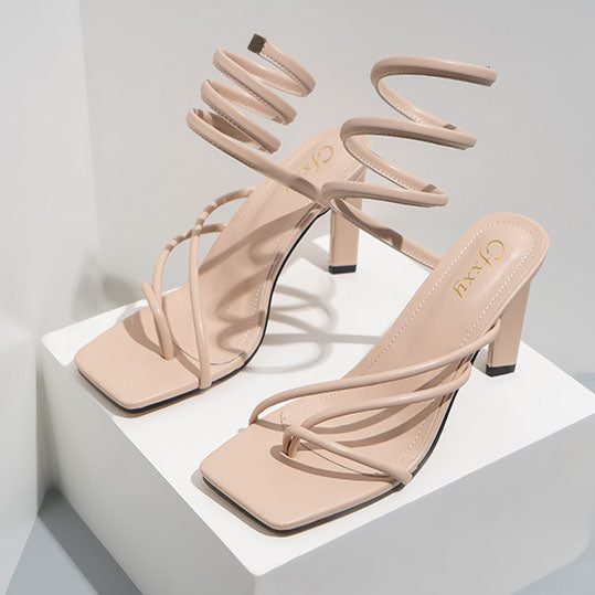 Umlaufende Flip-On-Stiletto-Sandalen