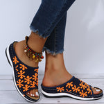 Pantoufles tricotées florales vintage