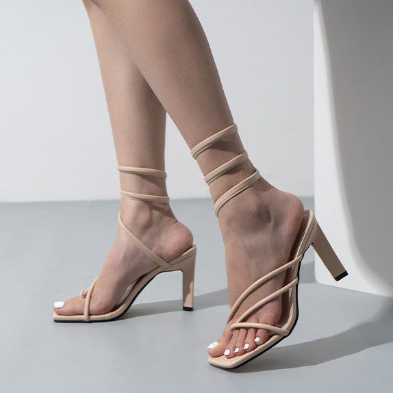 Umlaufende Flip-On-Stiletto-Sandalen