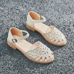 Retro-Sandalen mit runder Zehenpartie und nähender Schnalle