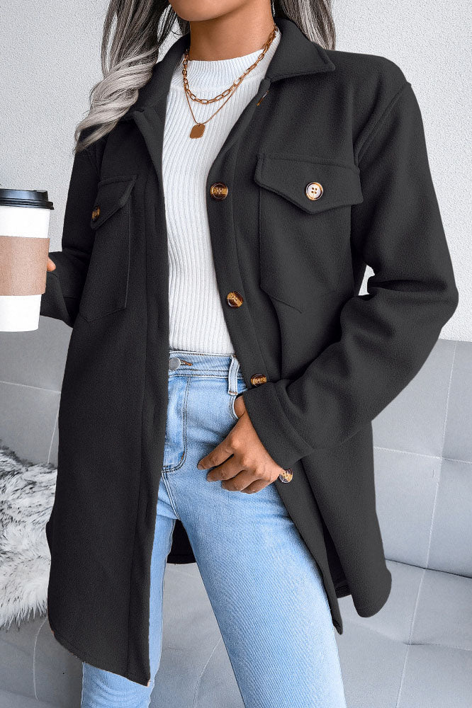 Wollmantel mit Umlegekragen und Schnürung