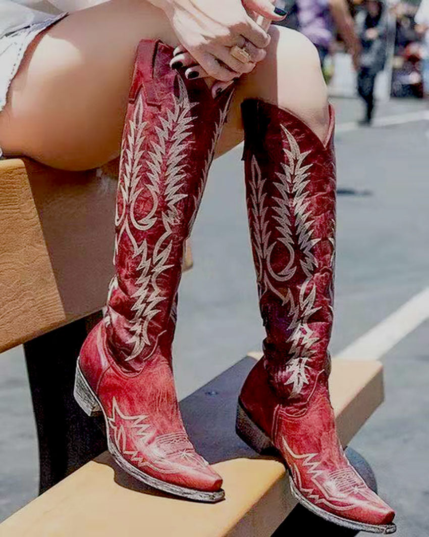 Botas vintage bordadas de salto baixo