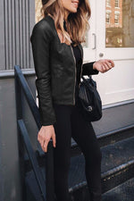 Feste Jacke aus Kunstleder mit Reißverschluss vorne