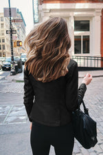 Feste Jacke aus Kunstleder mit Reißverschluss vorne