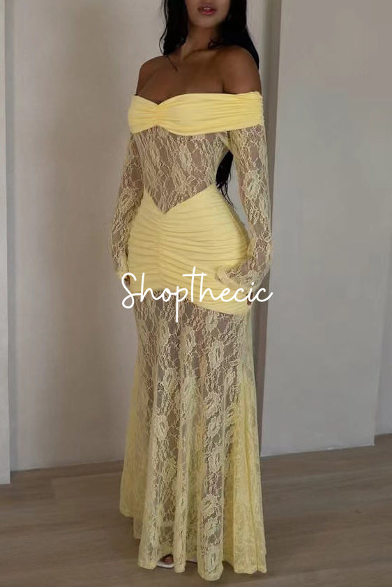Lace-trimmed long-sleeved bodycon maxi dress