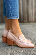 Square toe lacquered chunky mid-heel slip-on loafers