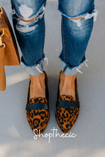 Preppy Wildlederschuhe mit niedrigem Absatz und spitzer Zehenpartie