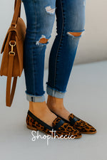 Preppy Wildlederschuhe mit niedrigem Absatz und spitzer Zehenpartie