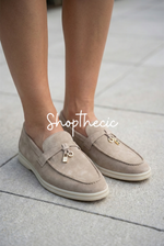 Classic apricot tassel buckle slip-on loafers