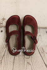 Vintage Flat Garden Shoes - Classic Restock