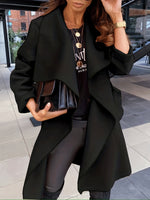 Eleganter Wollmantel mit Wasserfallkragen und offenem Gürtel vorne