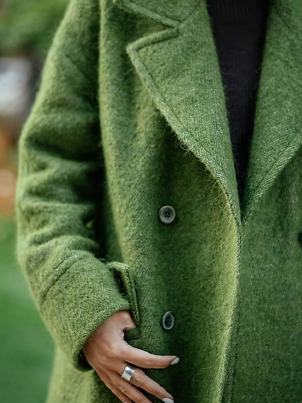 Eleganter mittellanger Mantel mit gekerbtem Kragen