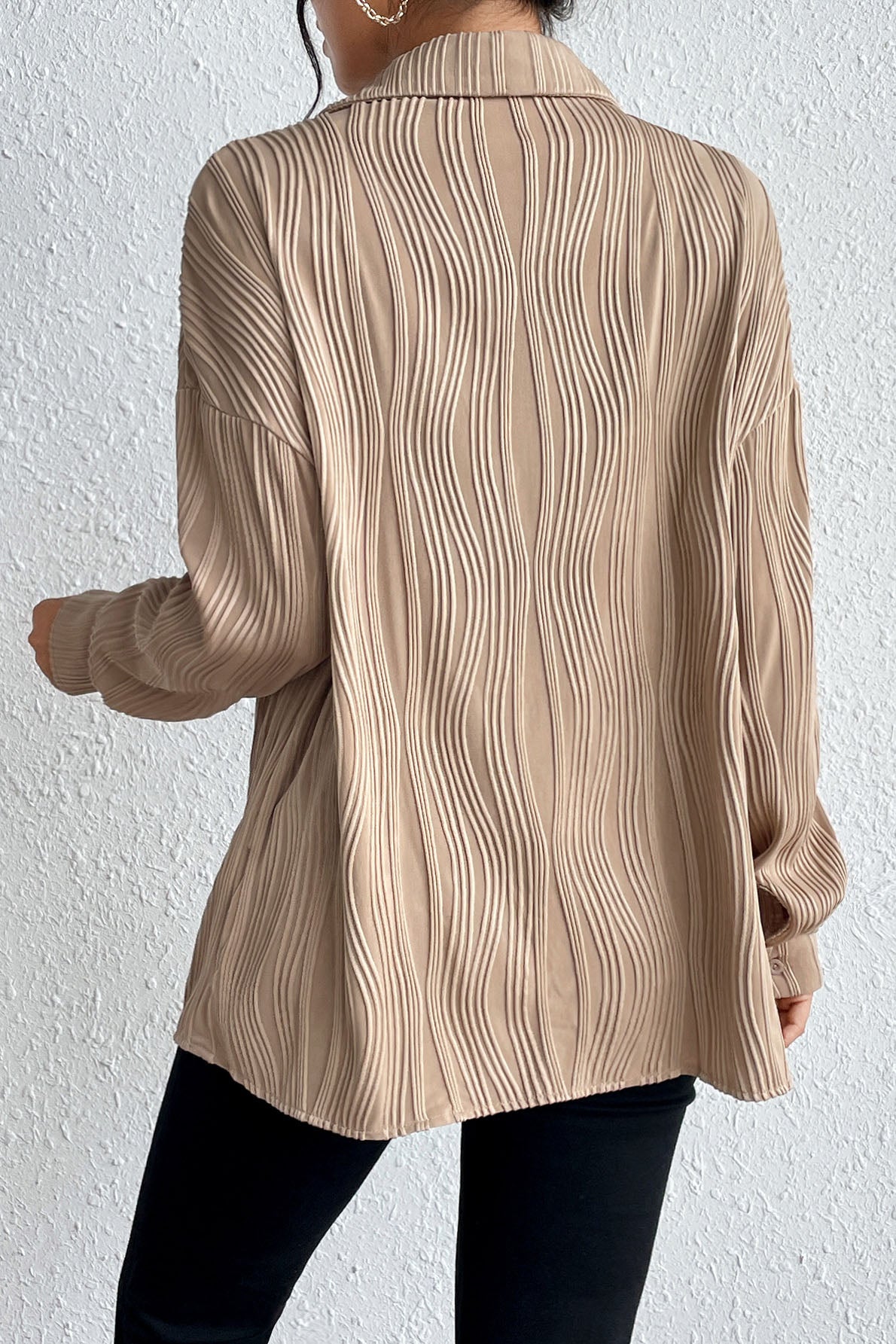 Chemise texturée boutonnée à col rabattu