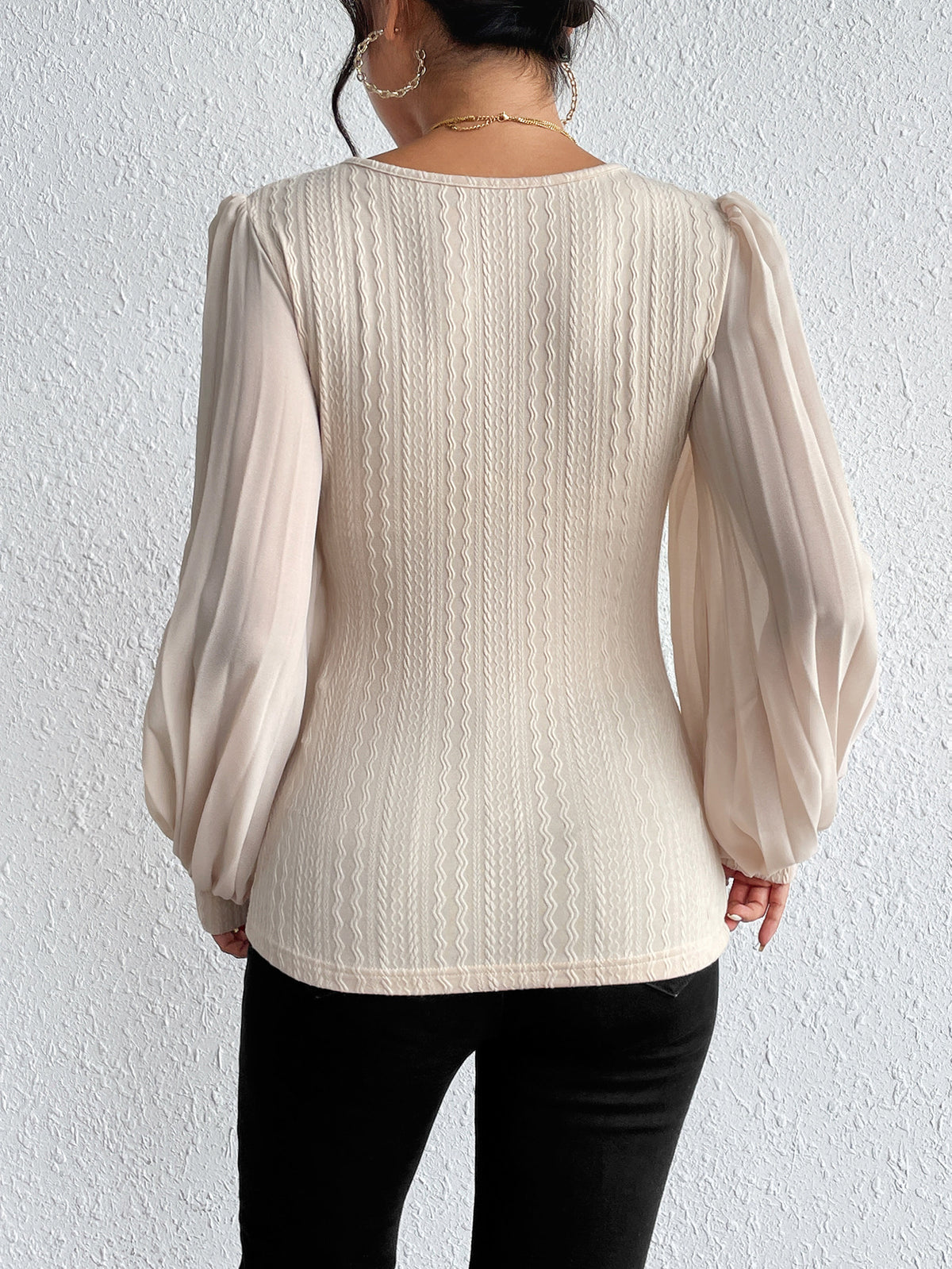 Top beige col rond coupe slim manches lanterne