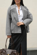 Stylish professional lapel and double-breasted design short wool coat