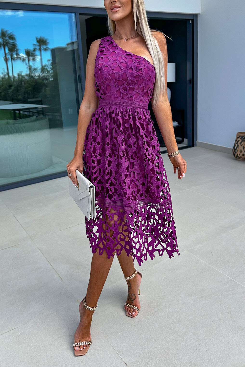 One-Shoulder-Kleid aus Hohlspitze