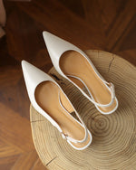 Sandalen mit Stilettoabsatz und kegelförmigem Absatz aus weichem Leder