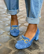 Chaussures à bout rond en daim de couleur unie avec boucle en métal