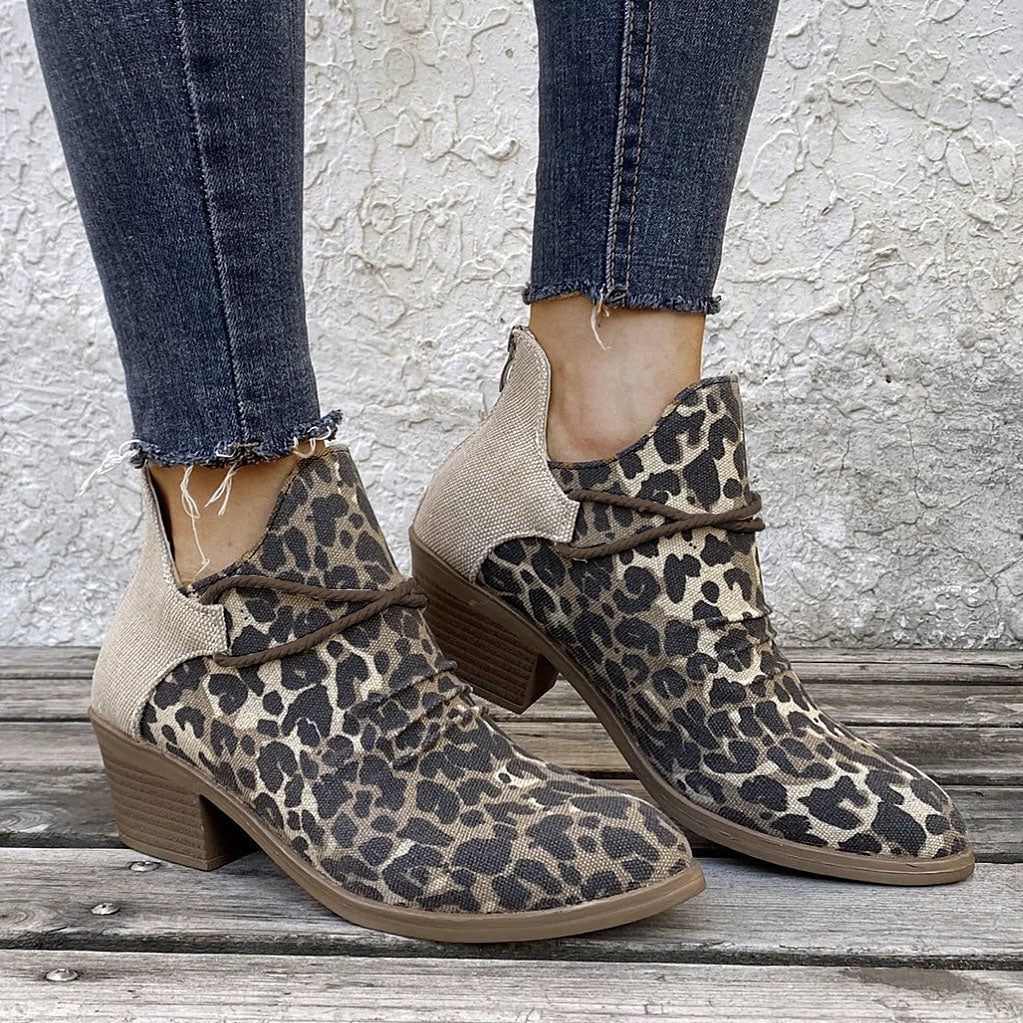 Botas de leopardo con punta en punta de lona rugosa
