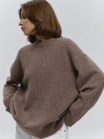 Loose and simple pullover solid color knitted sweater