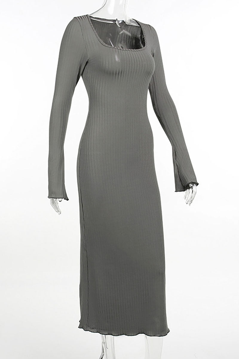 Robe en maille à manches longues et col carré