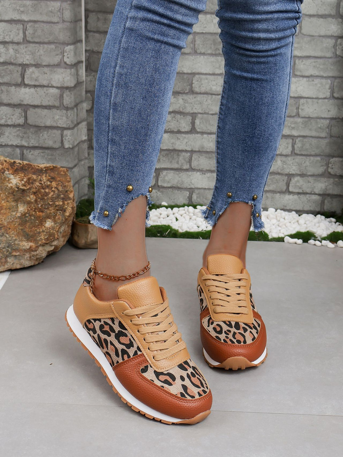 Lace-Up flat shoes with TPR Sole All-Season Leopard Print sneakers