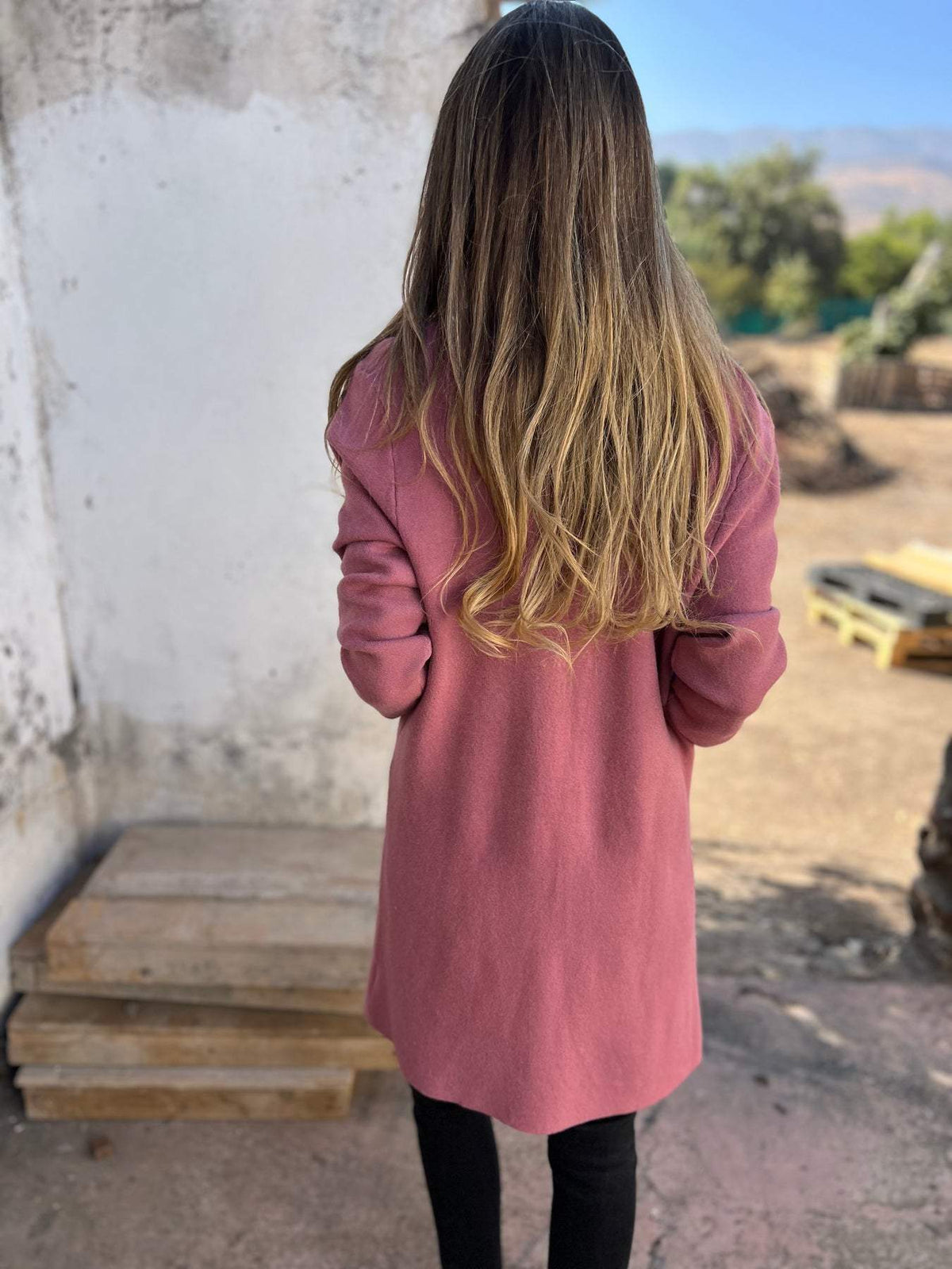 Cardigan de lã com bolso longo e cor sólida com lapela
