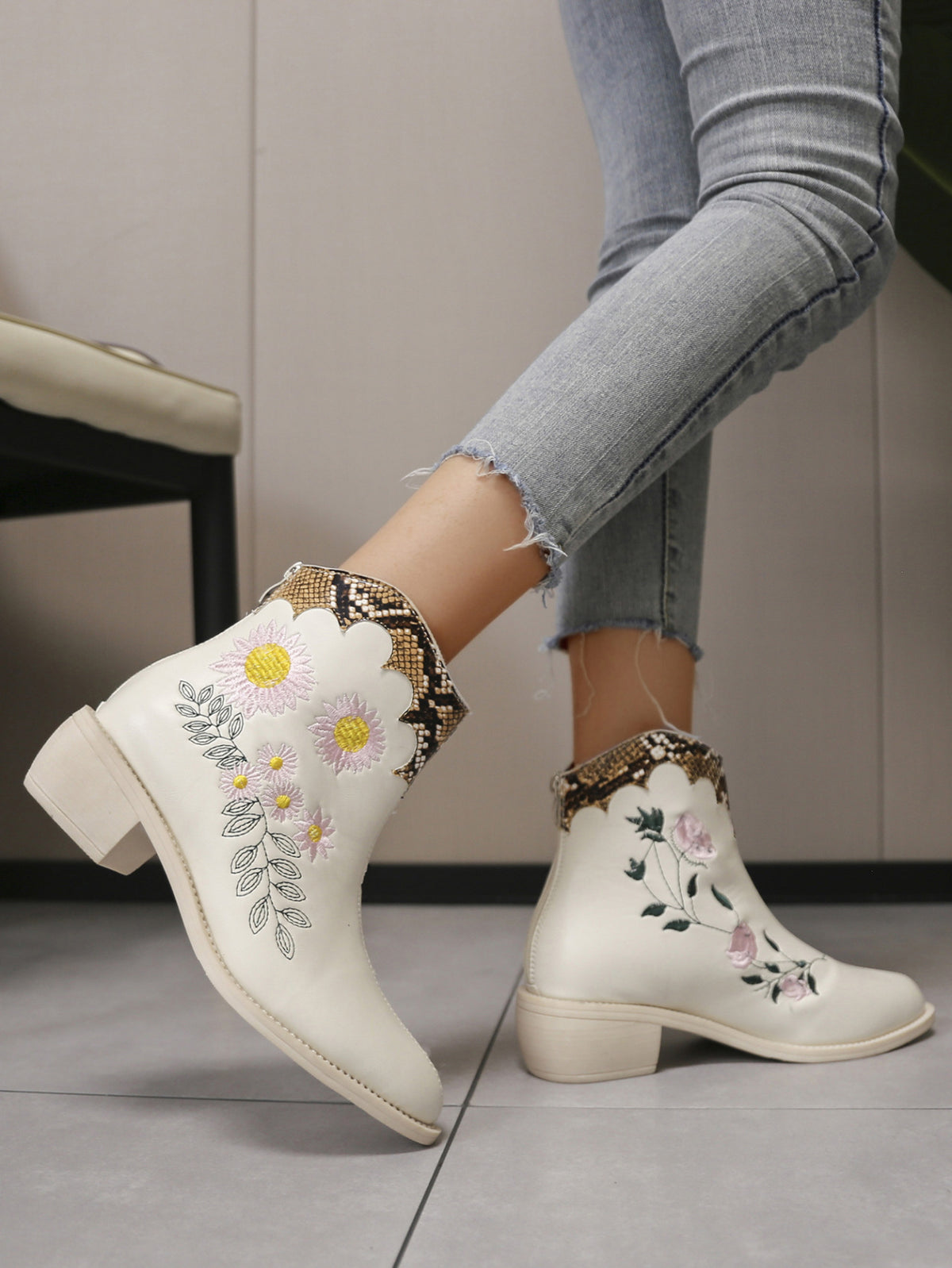 Botas Chelsea con bordado de patchwork de pitón