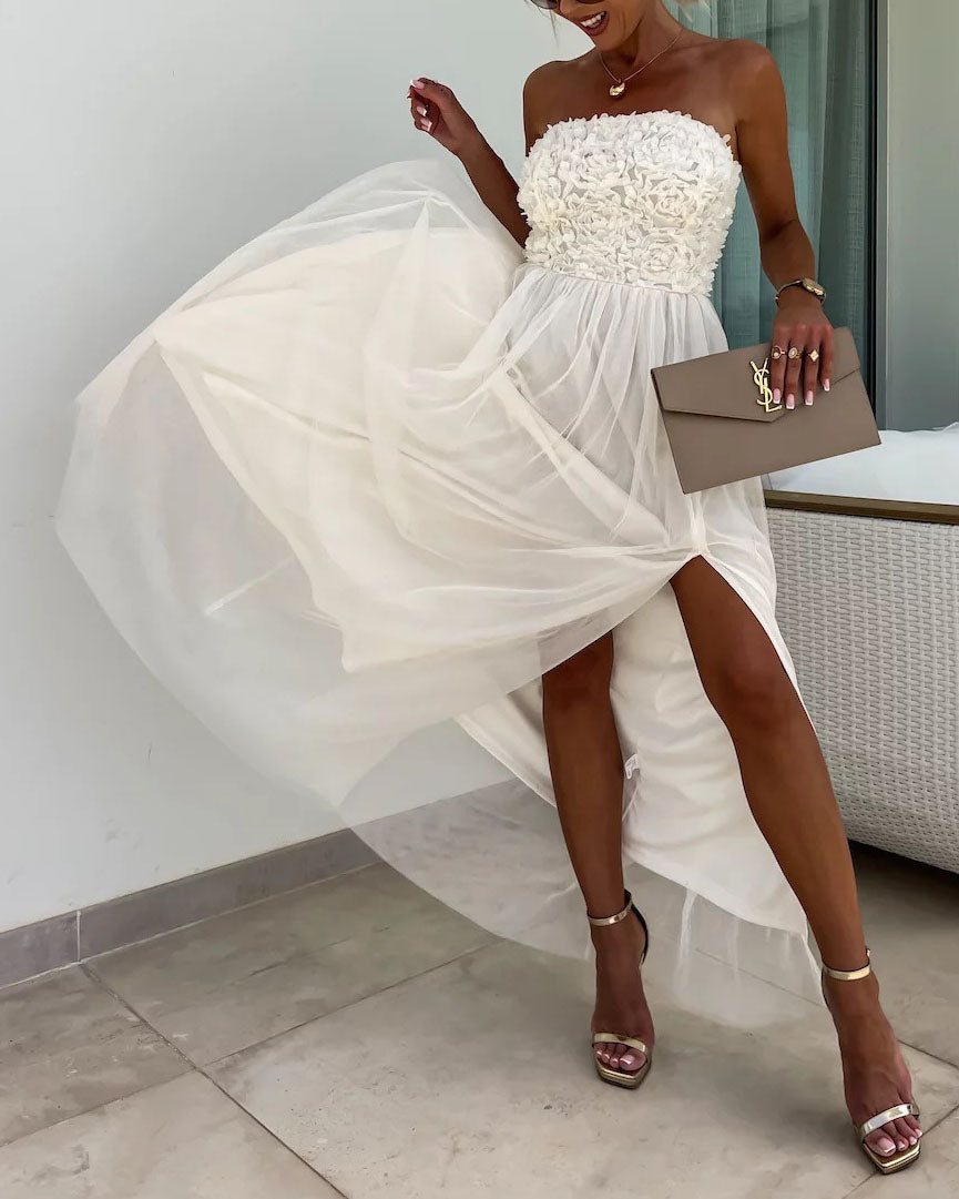 Schulterfreies Tube-Top-Tutu-Kleid aus Netzstoff mit Schlitz