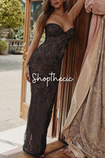 Abito sirena senza spalline con volume scolpito